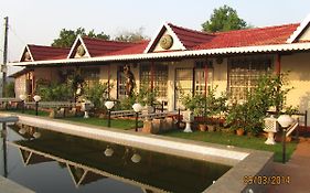 Sona Villa, The Lake Chalet